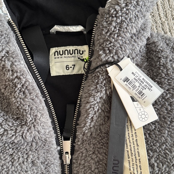 Nununu Metallic Silver Puffer Jacket - NWT - Picture 2 of 5